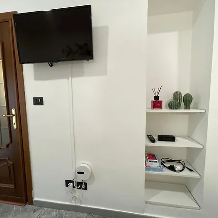 Mini-house In The Centre Turin